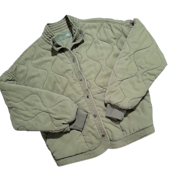 BLANK NYC Women's Quilted Drop Shoulder Jacket Size Sm Burnt Sage Oversized - Picture 6 of 13